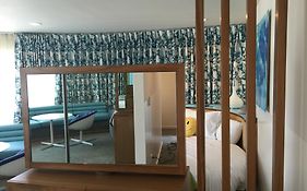 The Beverly Laurel Hotel At West Hollywood